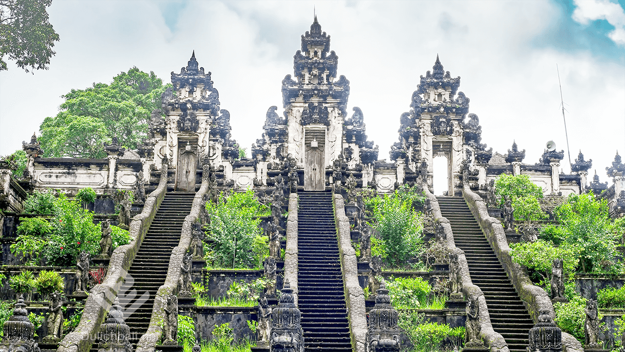 Lempuyang Heaven Gate