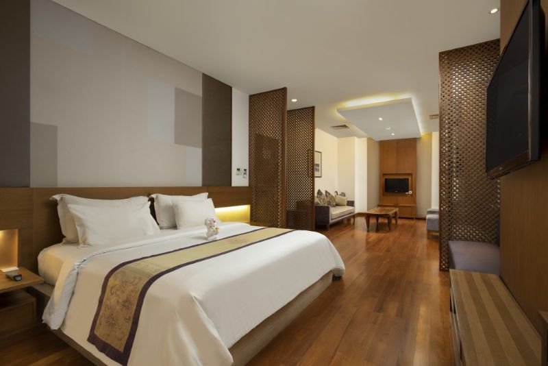 Phòng Junior Suite tại khách sạn Grand Inna Kuta Bali